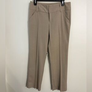 JP Daisy Fuentes Classic Tan Pants size 6